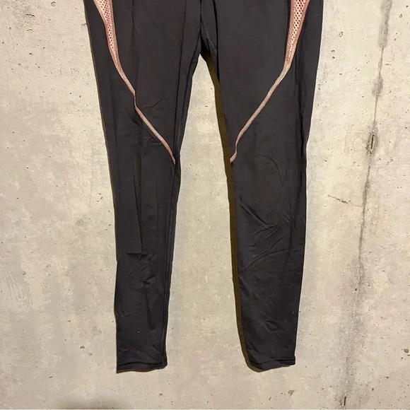 VSX Victoria’s Secret Sport Knockout Tight Grey Pink Size M Pocket - Picture 2 of 10